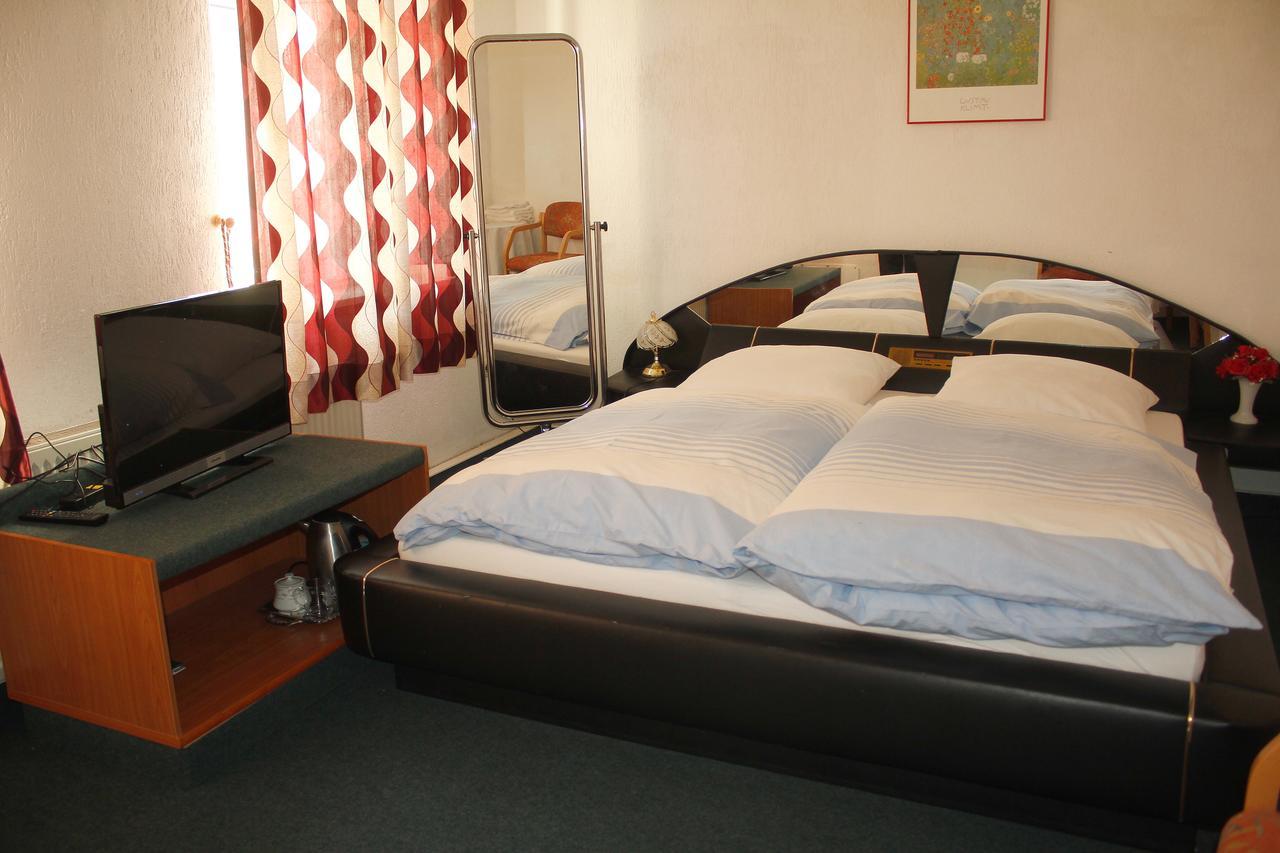 Hotel Restaurant Rhodos Elsterwerda エクステリア 写真